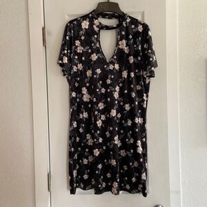 Black velvet floral mini choker dress size large